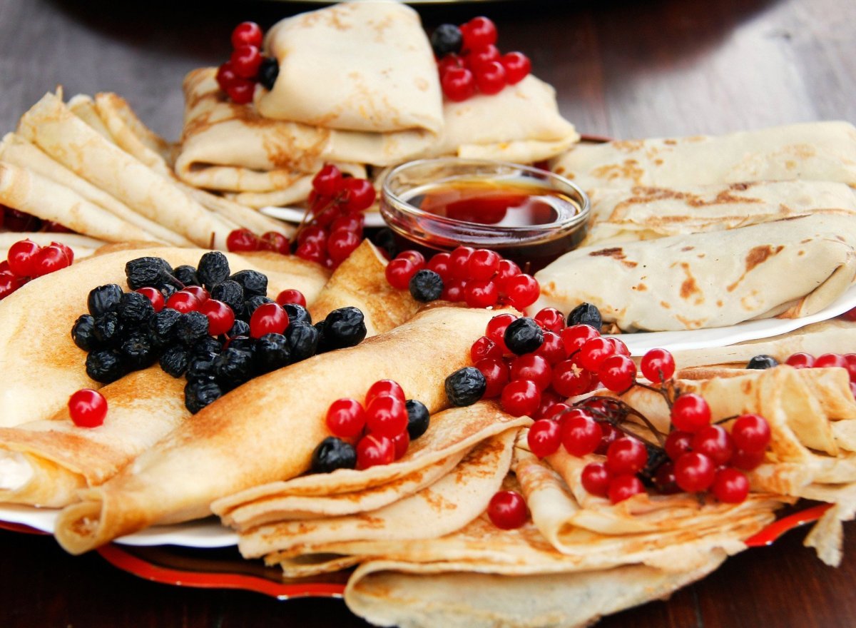 Блины на столе