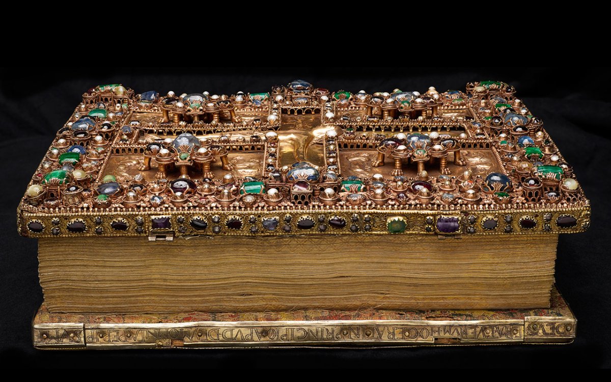 Древние книги