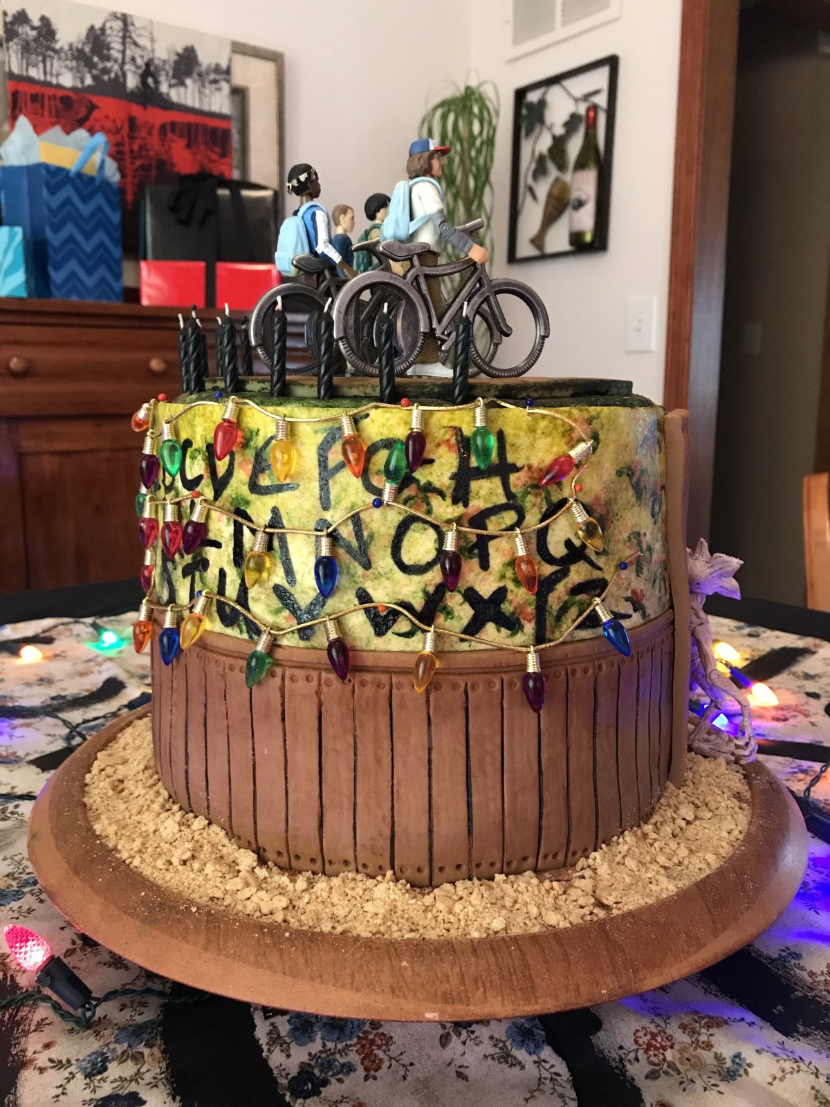 Торт очень странные дела