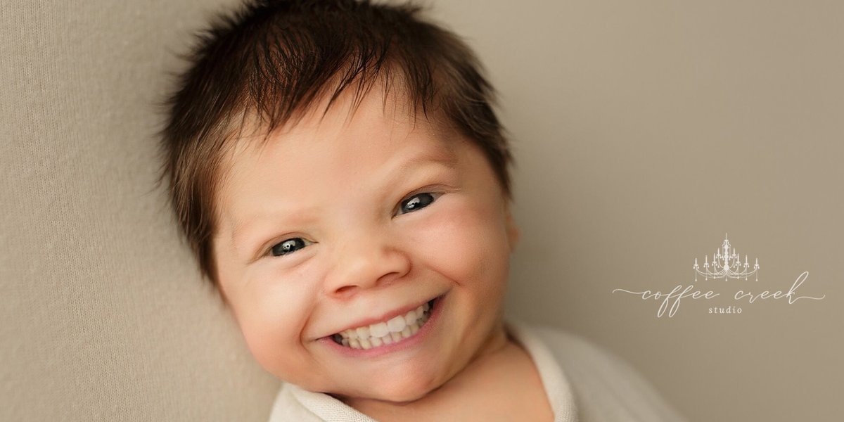 Счастливый новорожденный