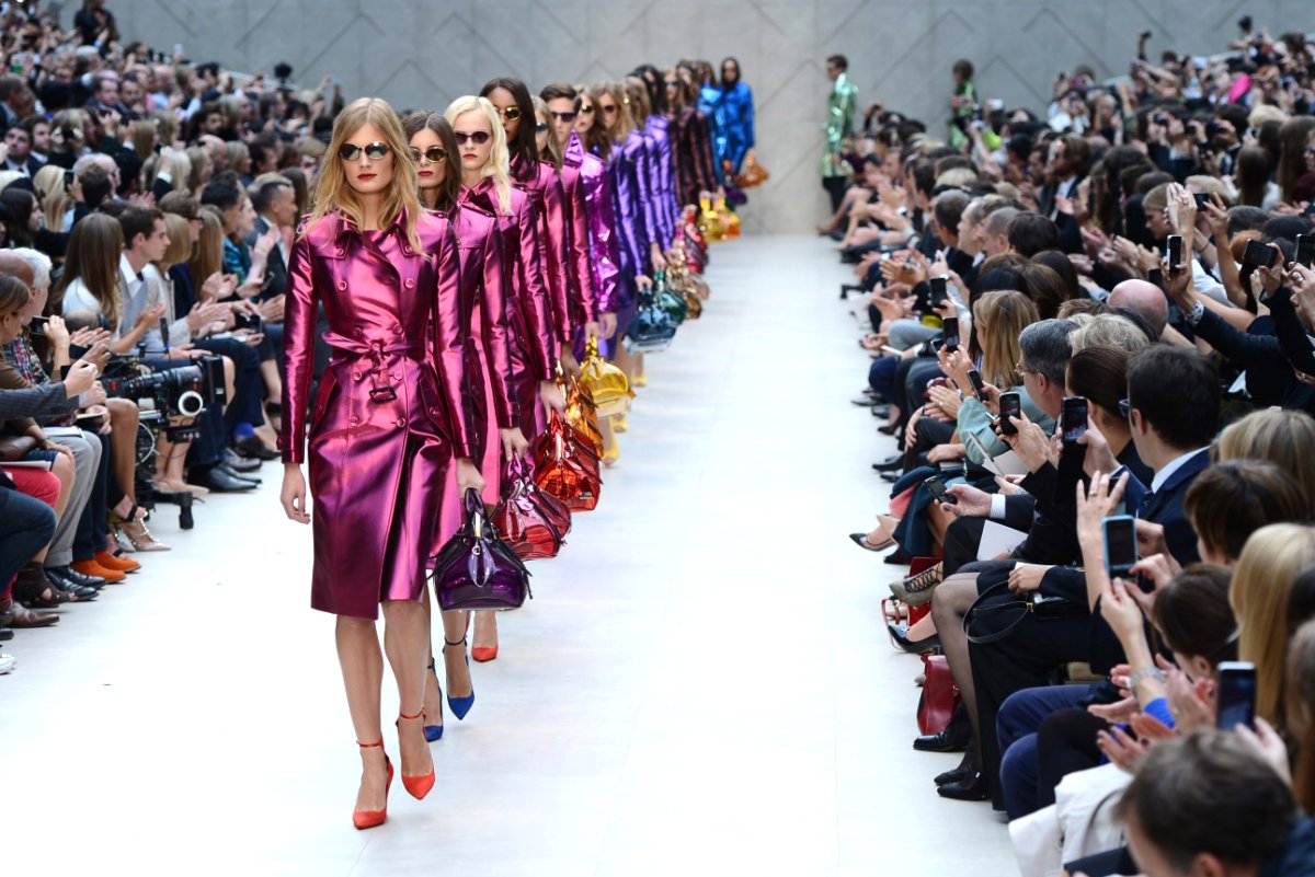 Показ Moschino 2015 Барби