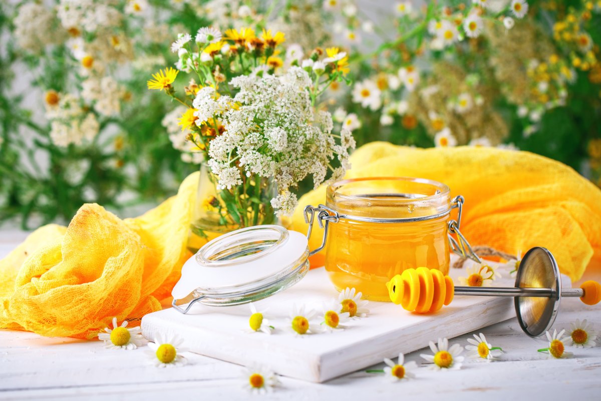 Натюрморт с медом