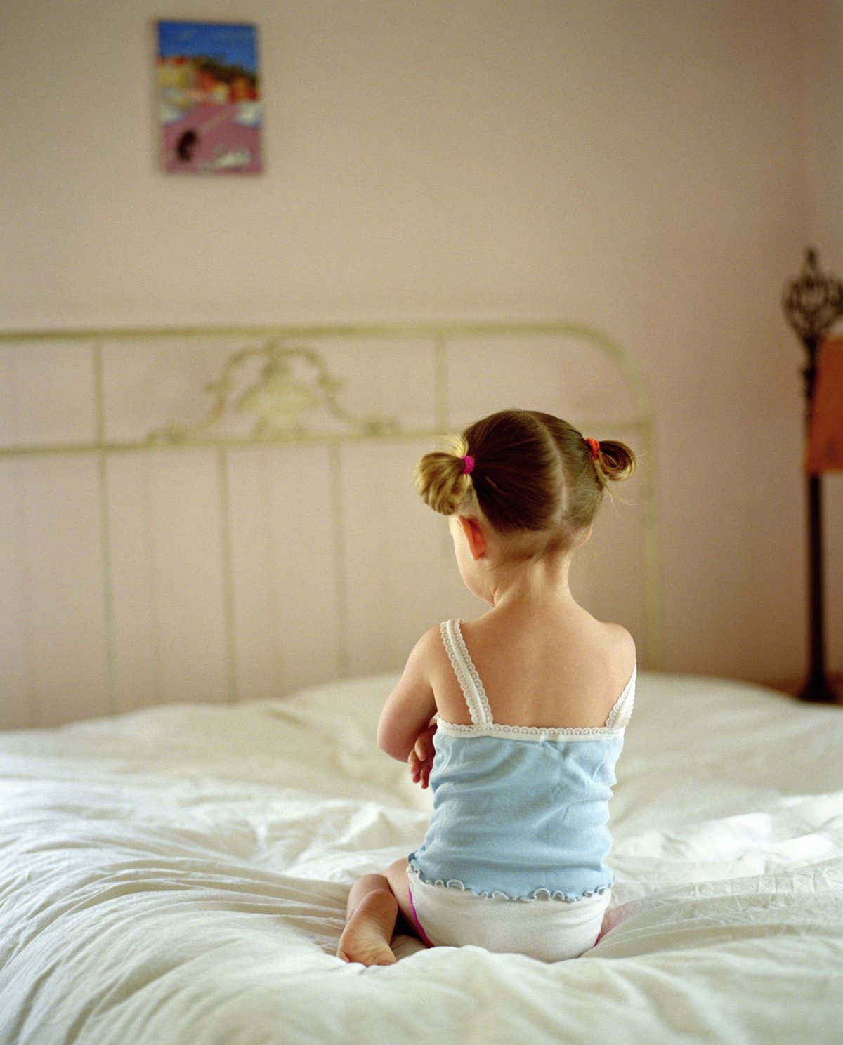 Обиделся и отвернулся