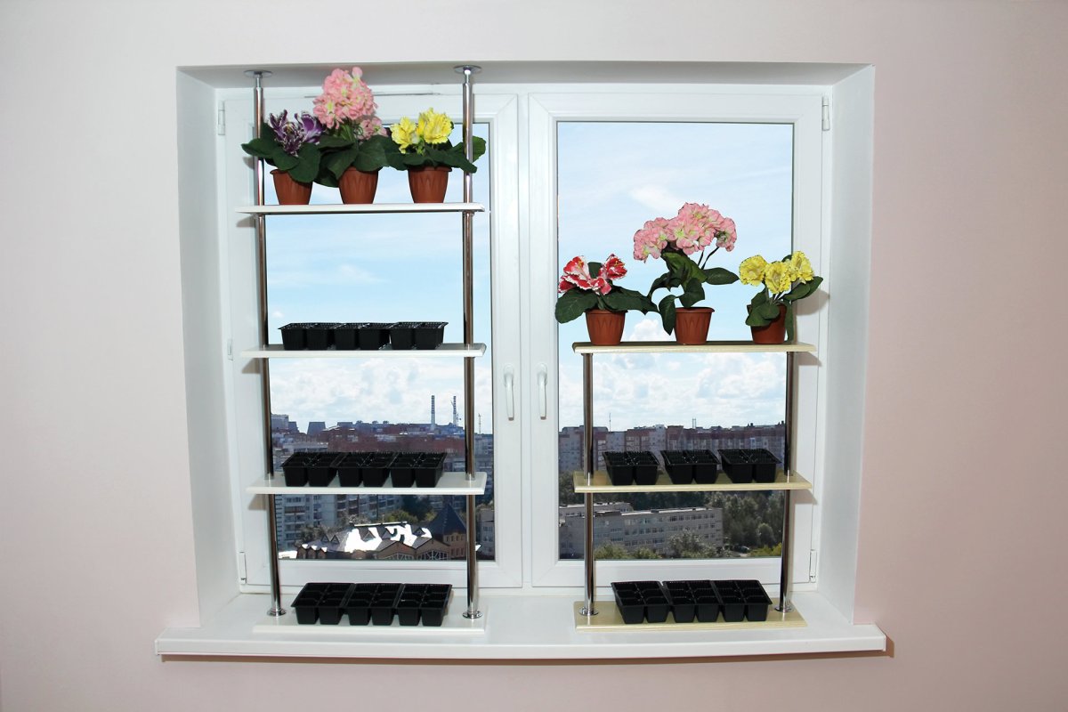 Стеллаж для рассады на подоконник