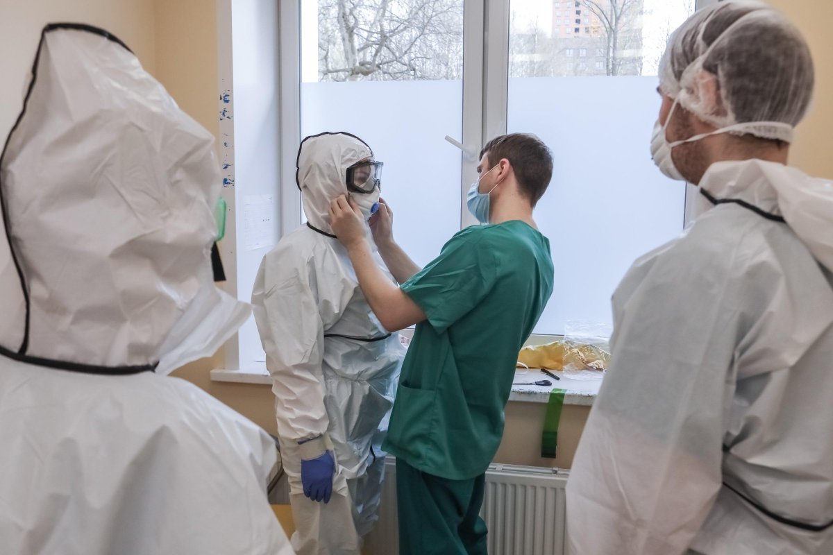 Студенты медики коронавирус