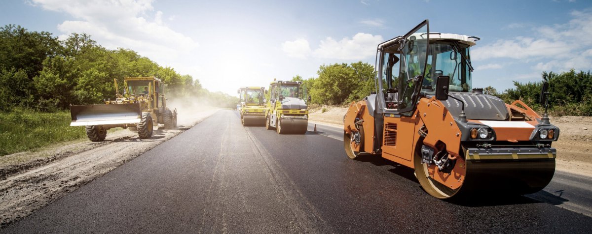 Машина на асфальте