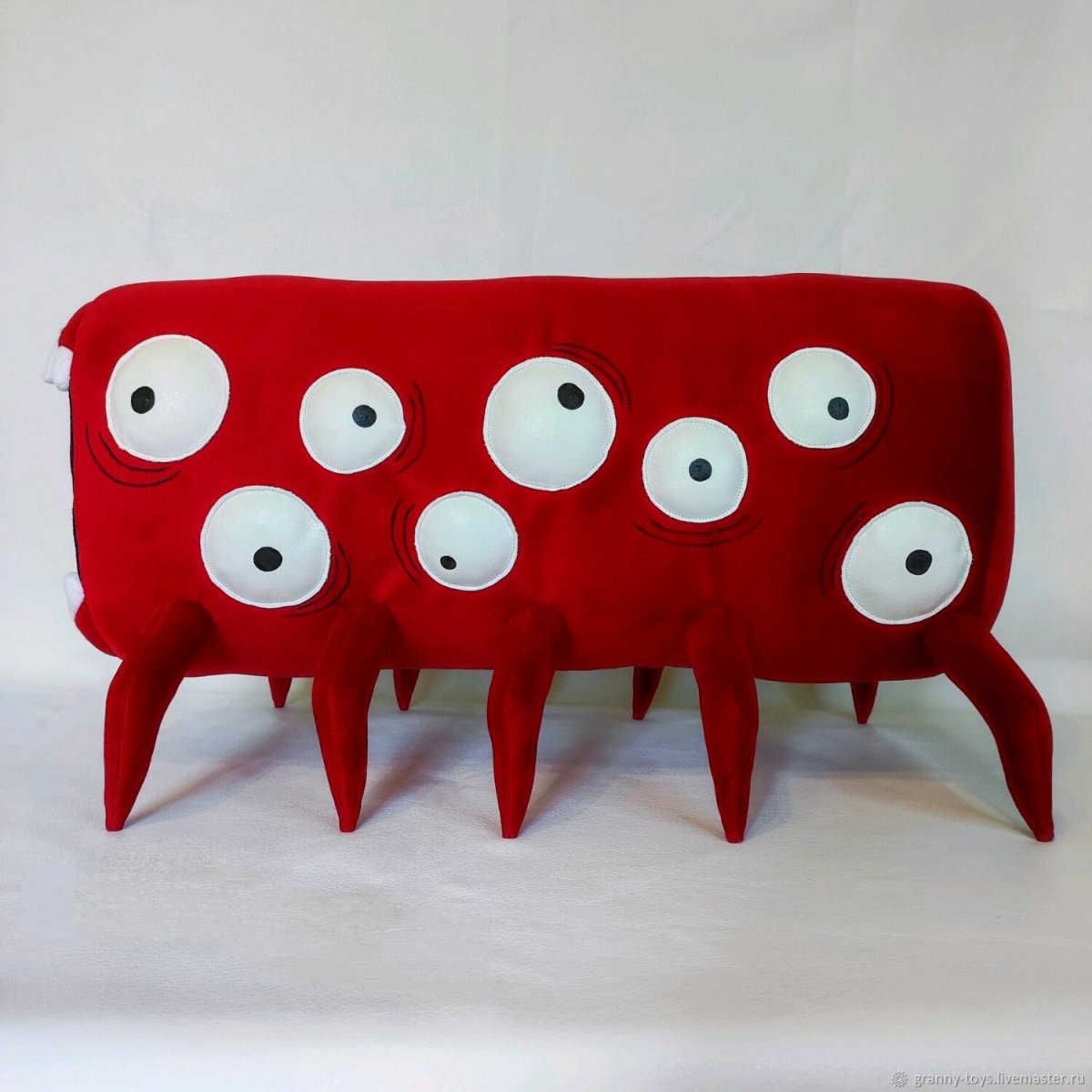 Плюшевая игрушка поезд Пожиратель