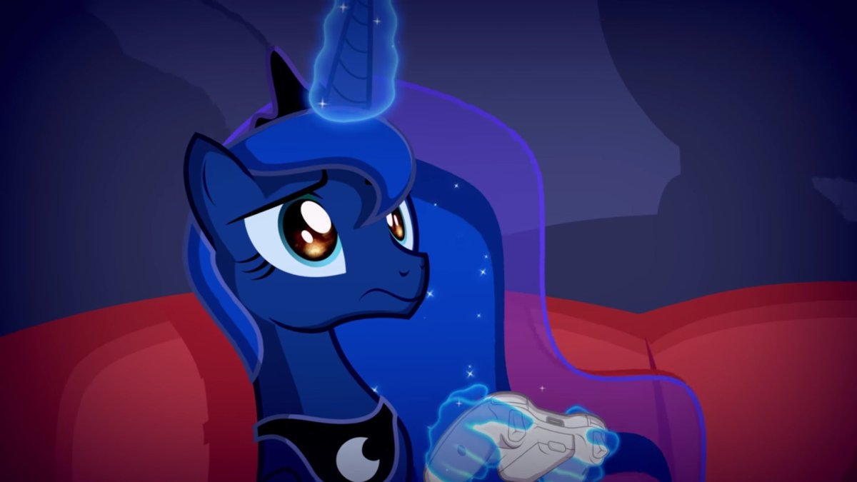 Принцесса Луна геймер