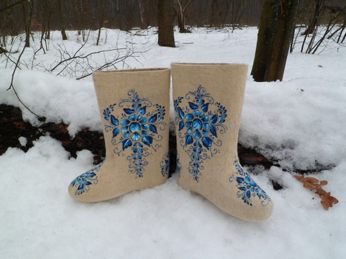 Украшение валенок