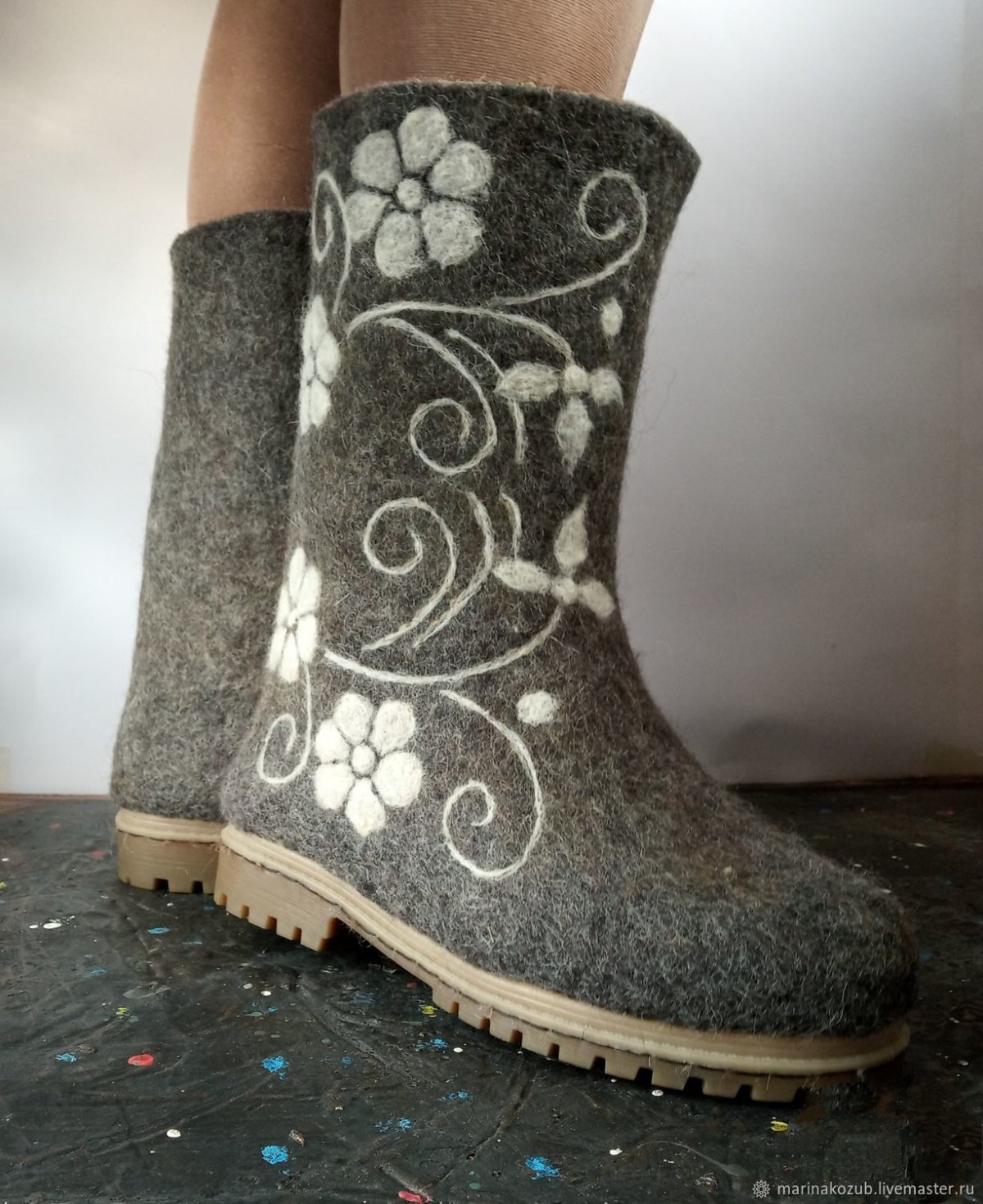 Расшитые валенки