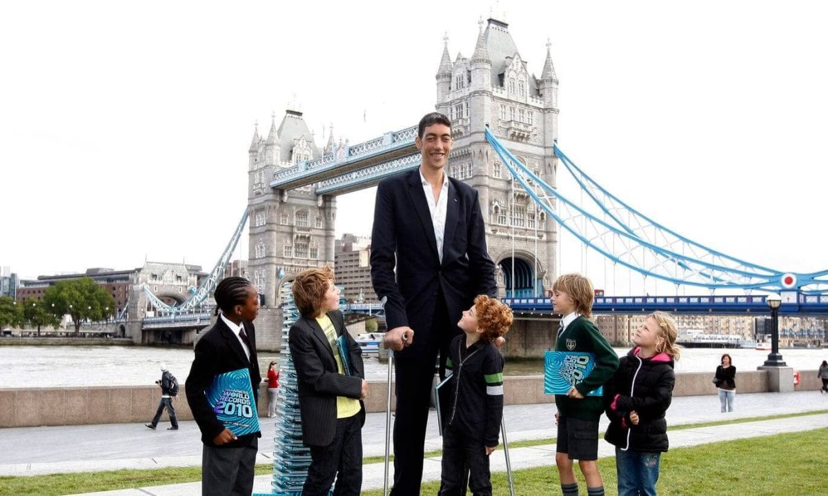 Самый высокий человек в мире Султан Косен