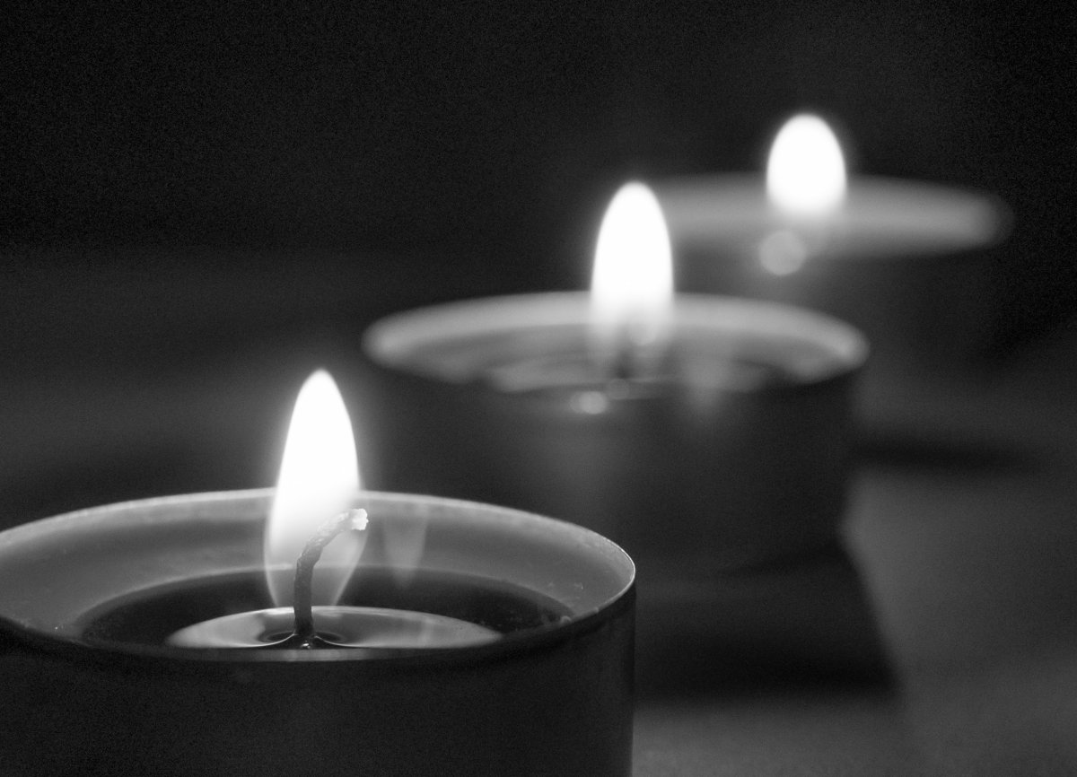 Черная свечка