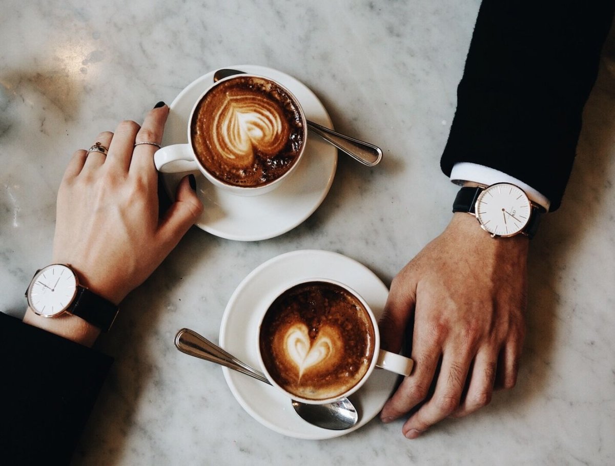 Доброе утро мужчине с руками