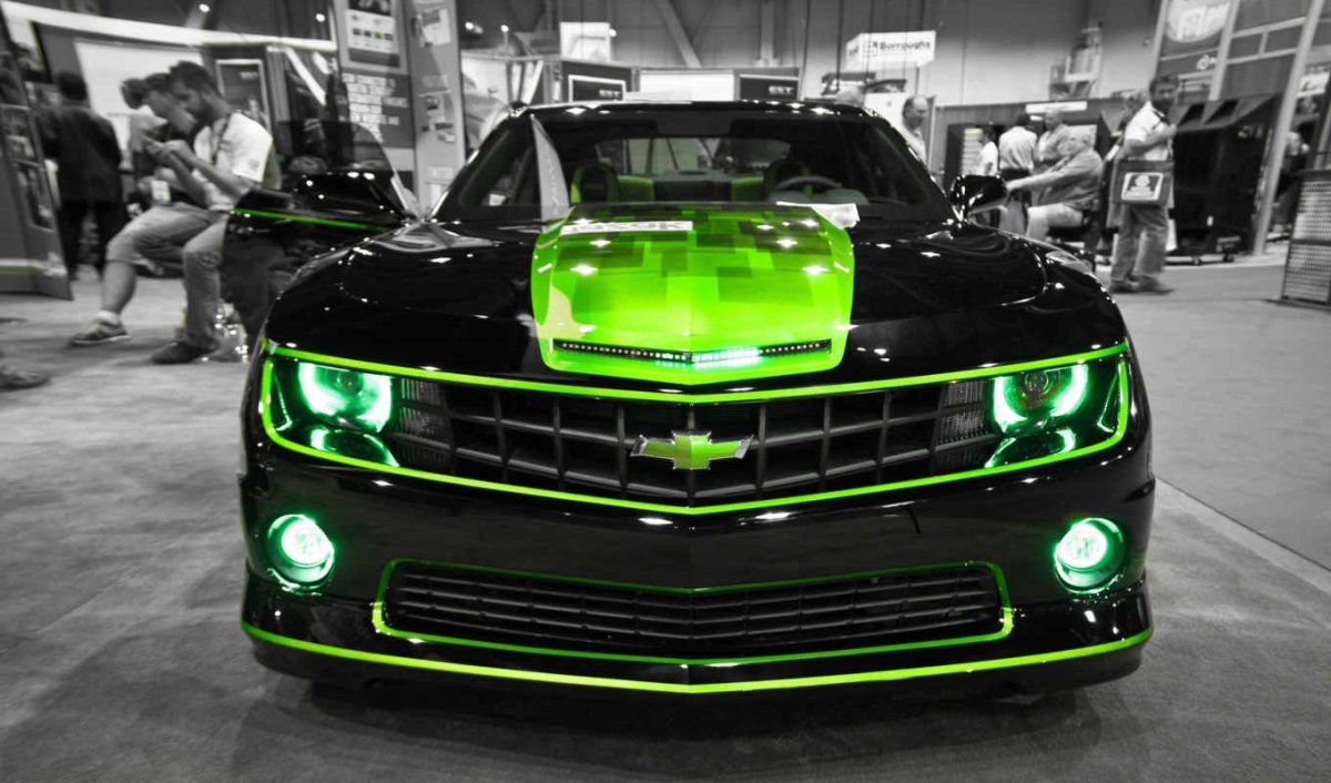 Шевроле Камаро салатовая