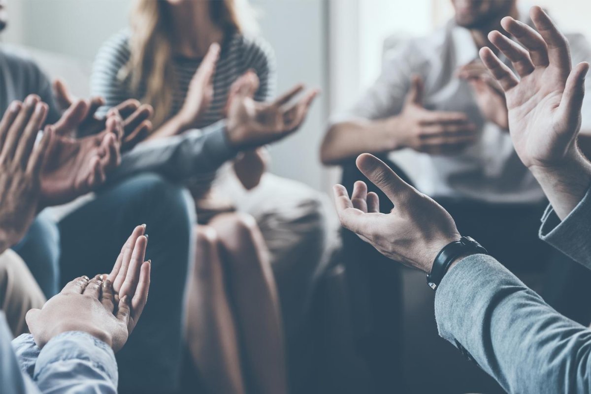 Групповые объятия