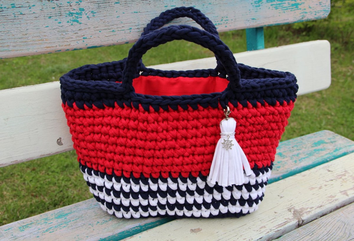 Вязаная пляжная сумка