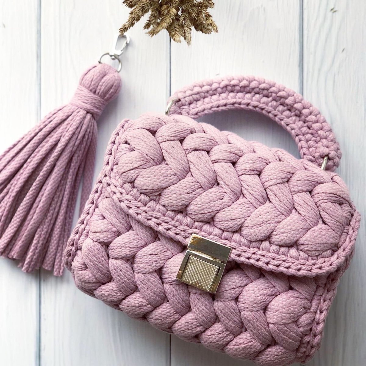 Вязаная детская сумочка