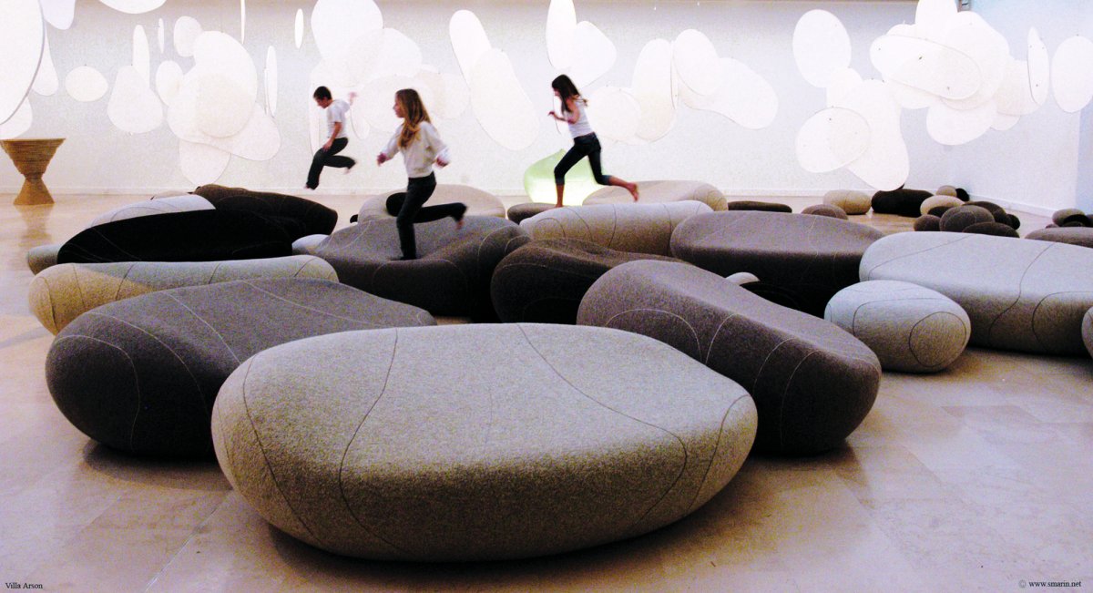 Пуфы в виде камней