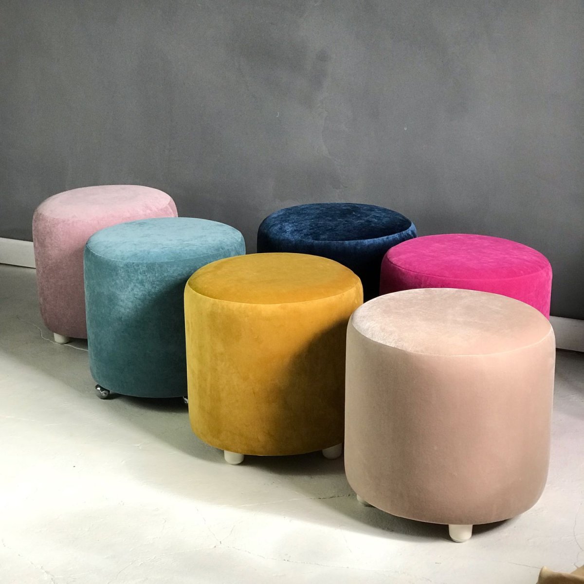 Пуфик Rene Lascaas