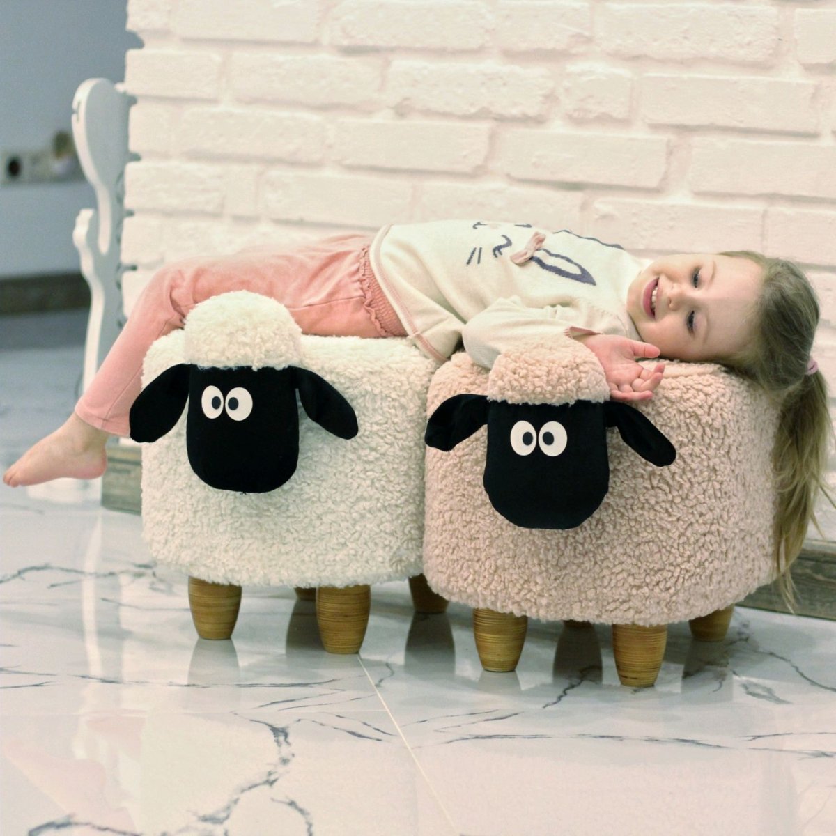 Овечка Оливия пуф