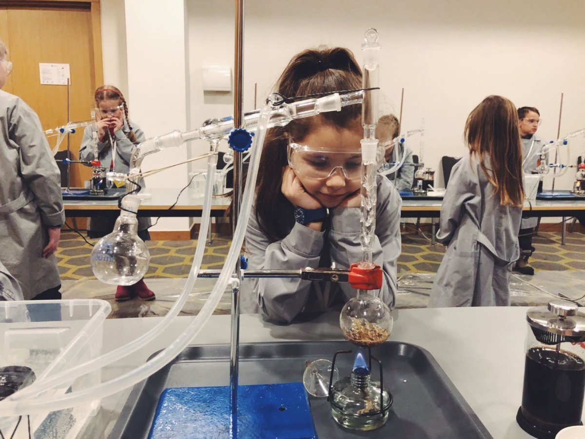 Дети изучают космос