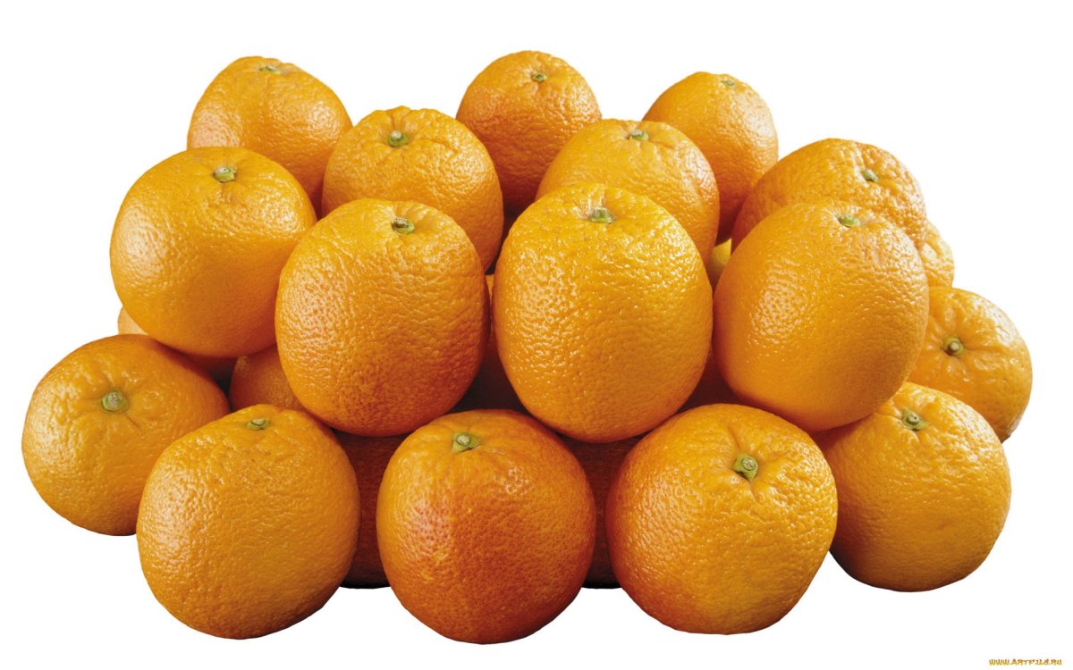 Мандарин на белом фоне