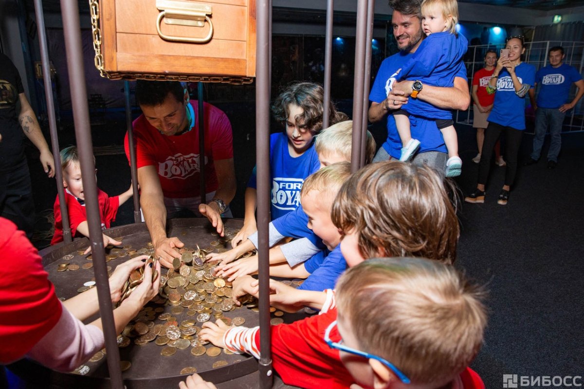 Форт Боярд карлики