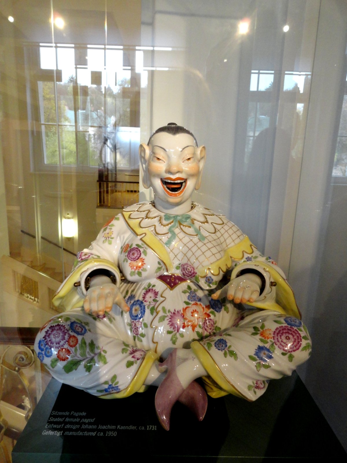 Китайские статуэтки мужчина и женщина