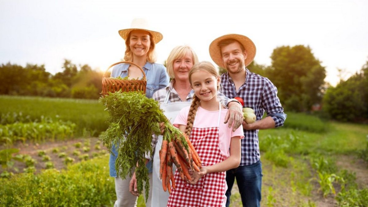 Фермер с овощами