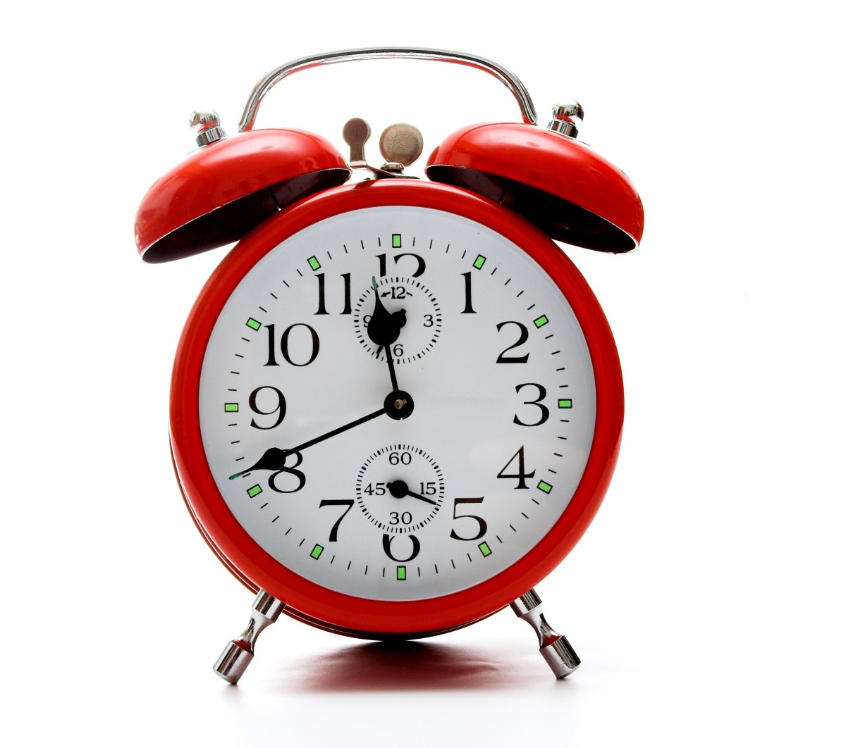 Часы будильник на белом фоне