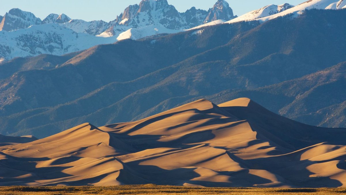 Бежевые горы