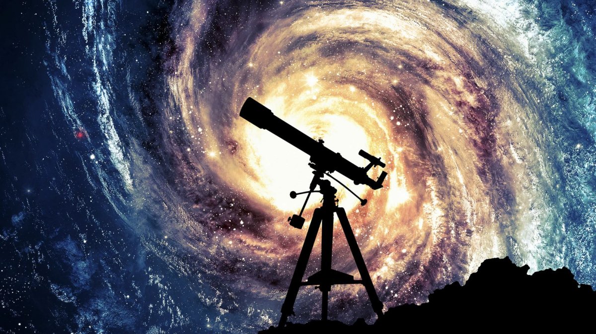 Силуэт человека с телескопом