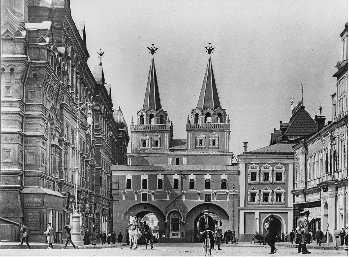 Воскресенские ворота Москва