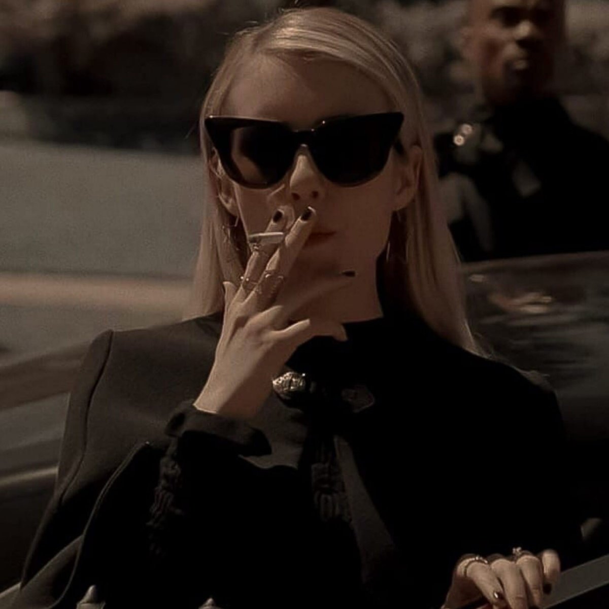 Бичес девушки