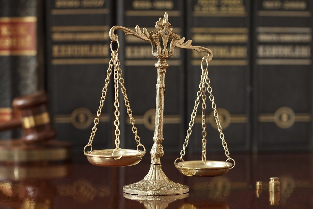 Весы правосудия