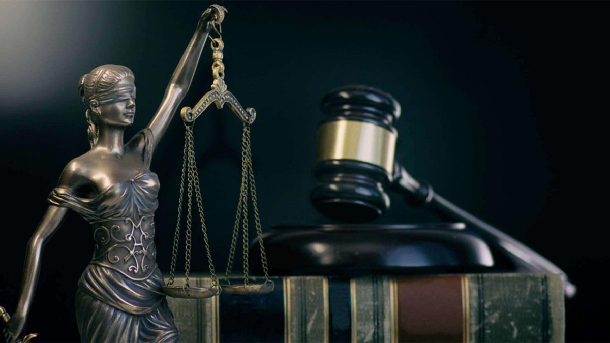 Красивая чаша весов