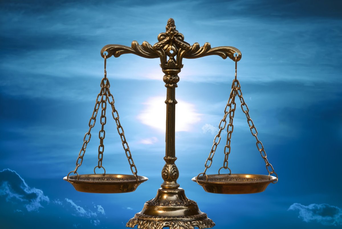 Чаша весов правосудия