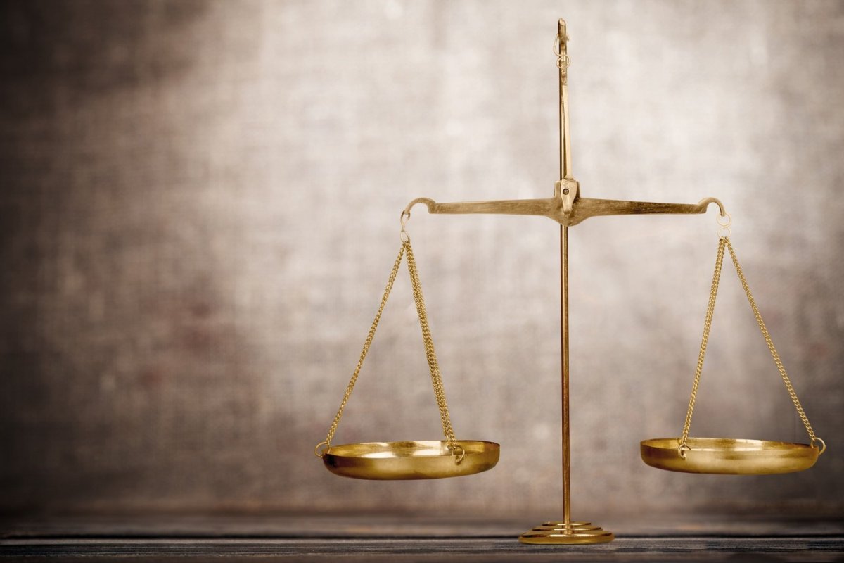 Чаша весов правосудия