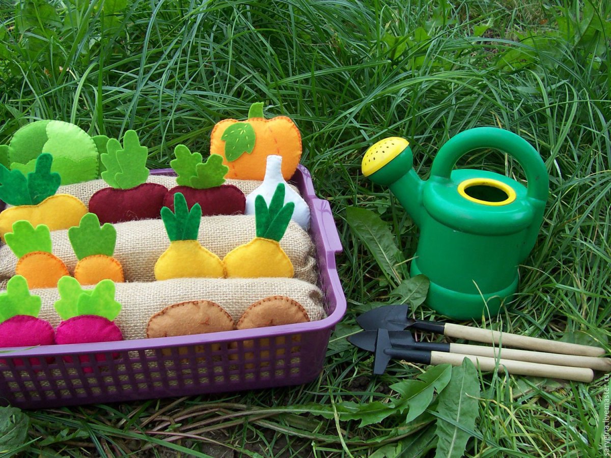 Игрушки для сада и огорода