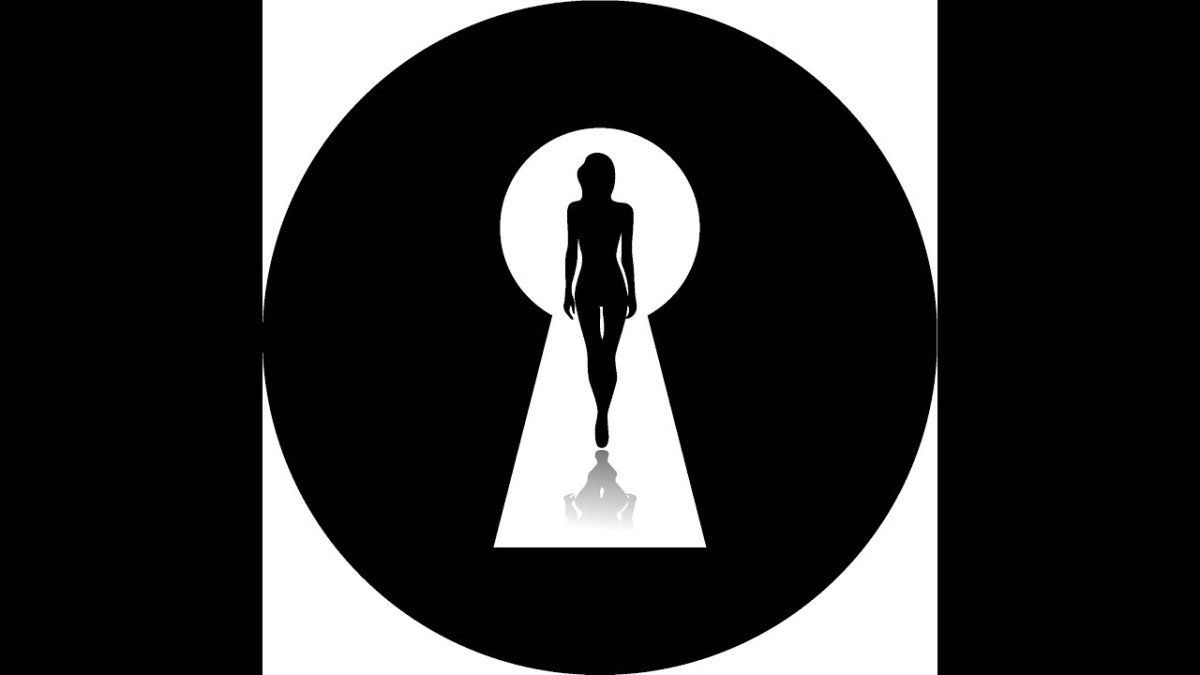 Ключ в замочной скважине