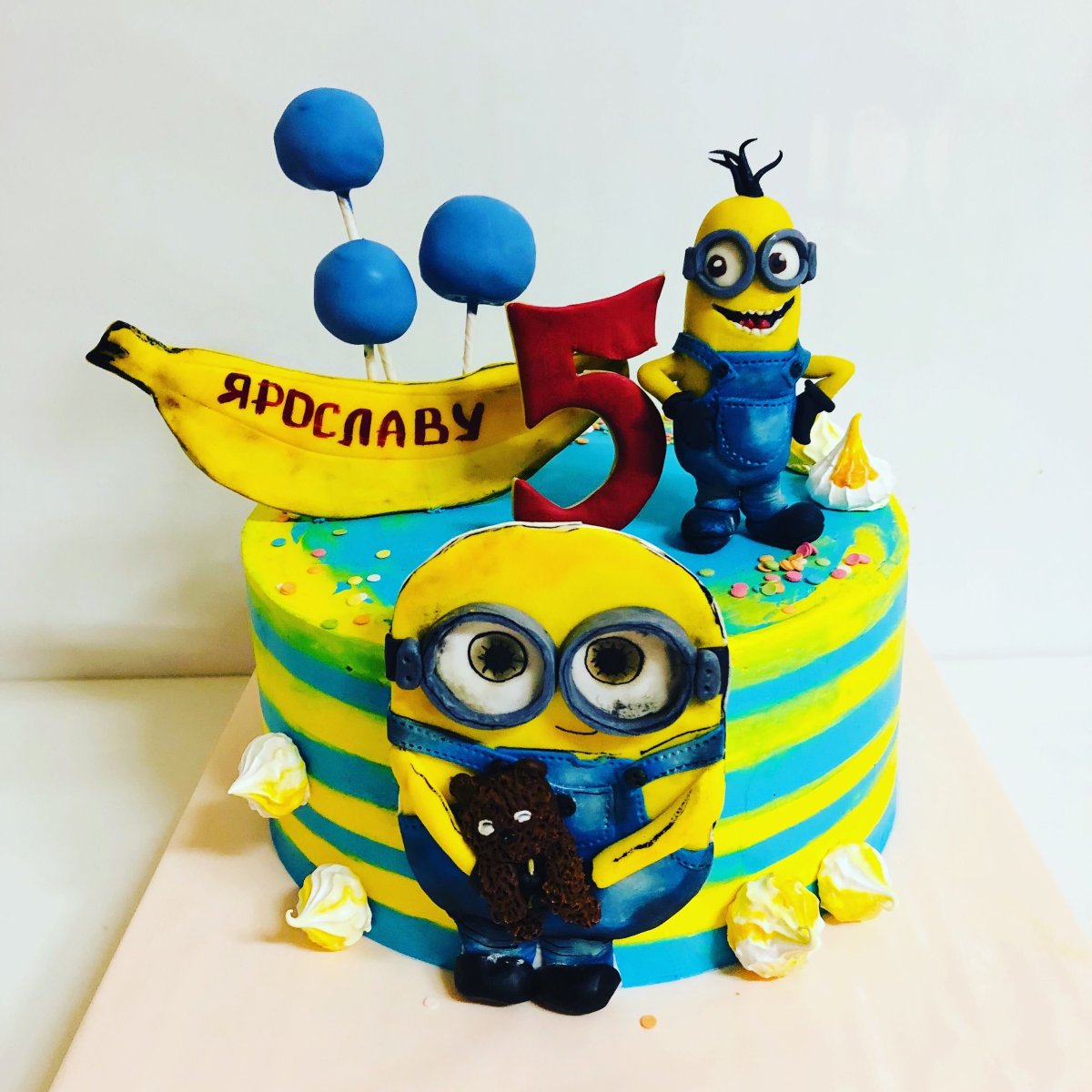 Миньоны для капкейков