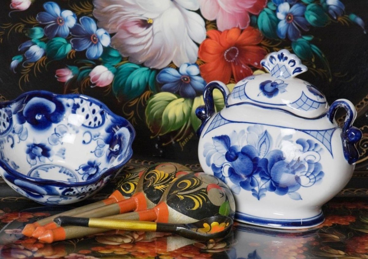 Народные промыслы: Хохлома, Гжель, Жостово