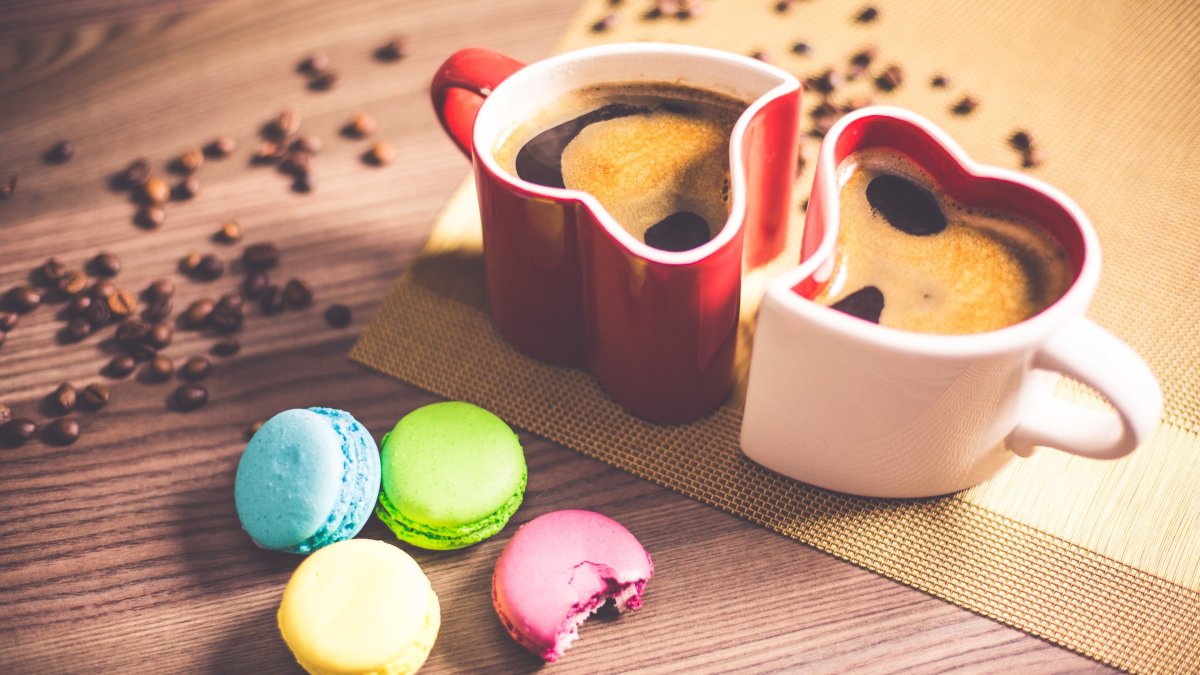 Чашка со сладостями