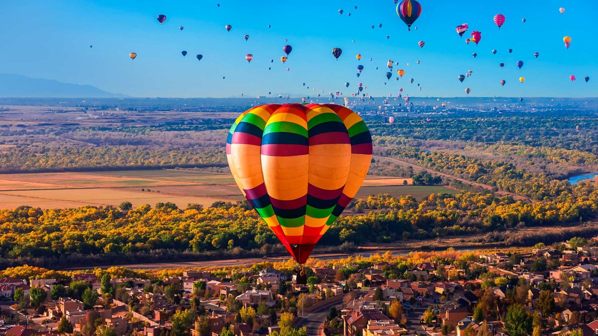 Воздушные шары в небе