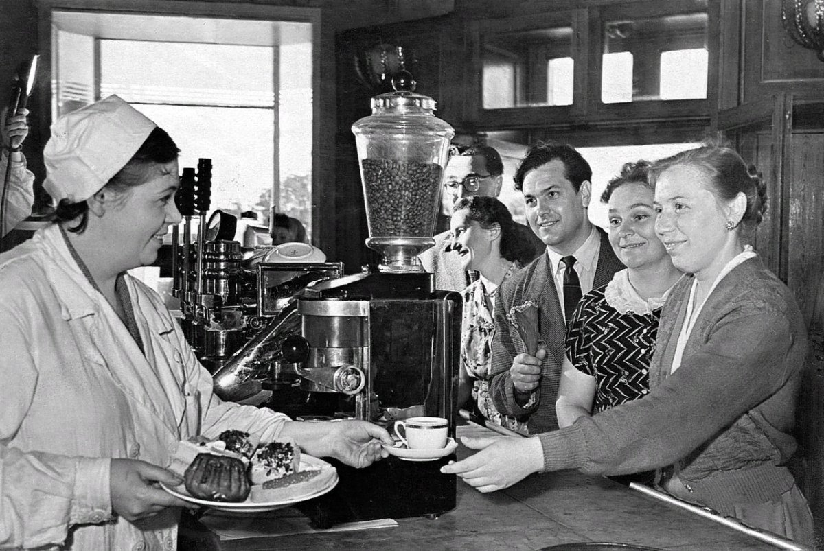 СССР кафе на улице Горького в 60х