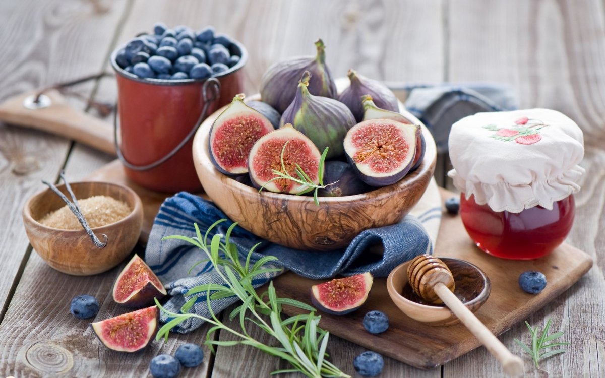 Весенние фрукты