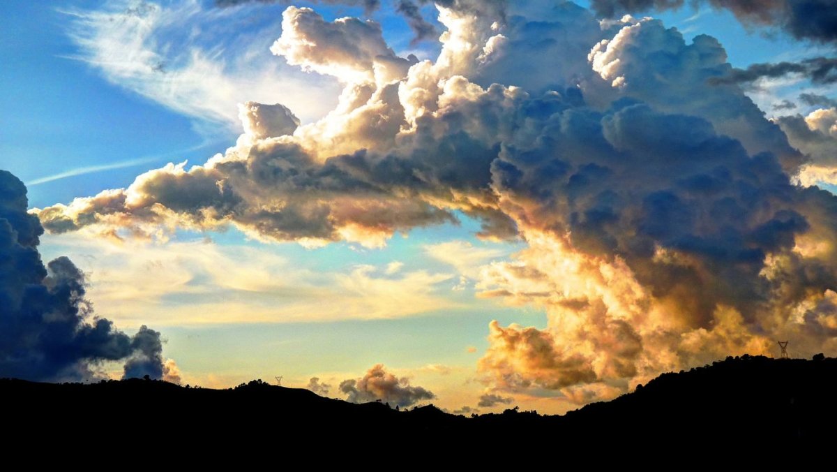 Небо с облаками