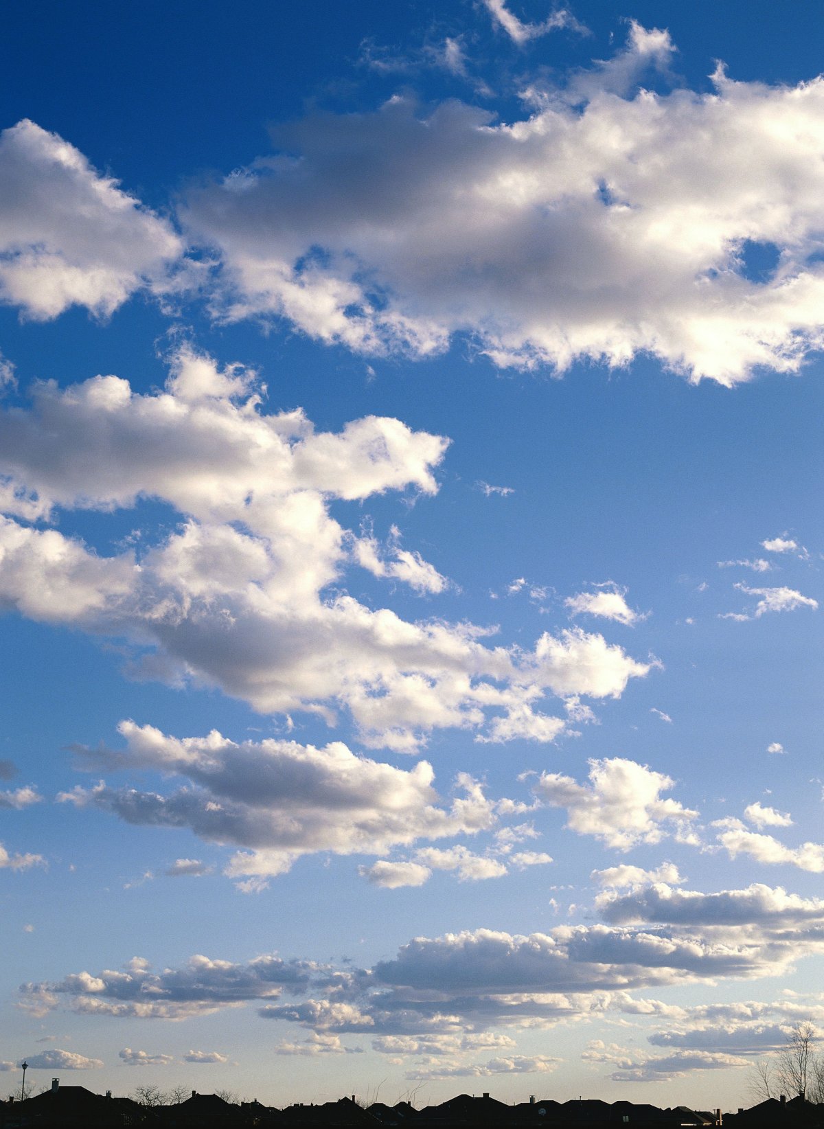 Голубое небо с облаками