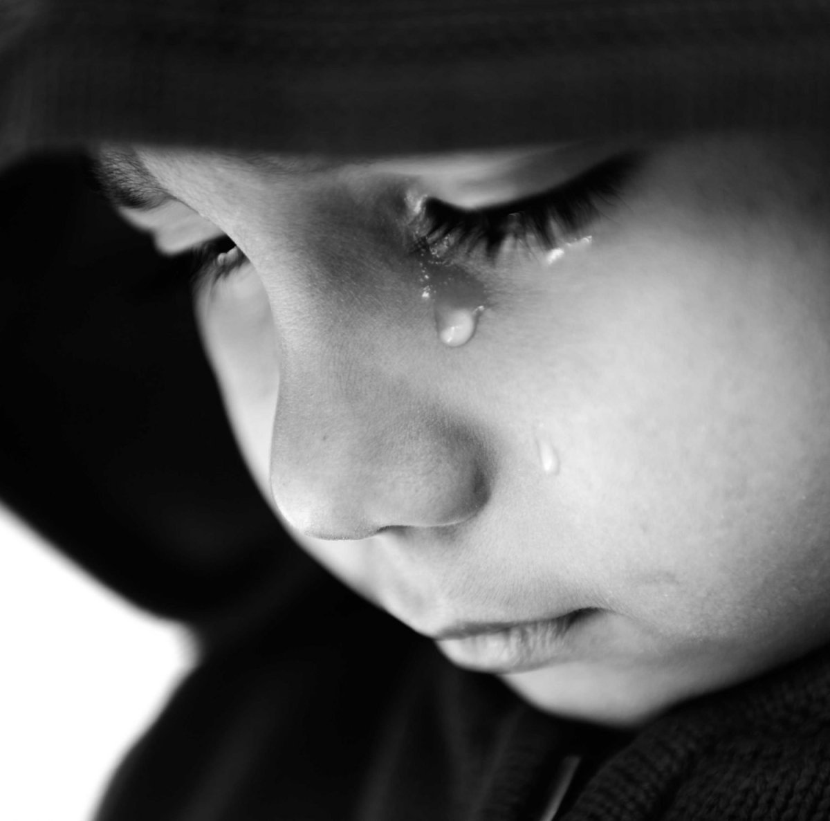 Грустный ребенок