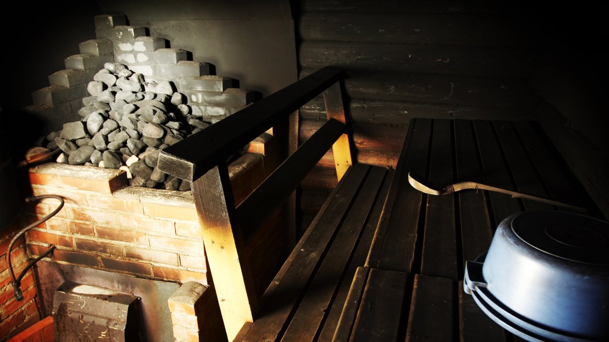 Современная баня по черному